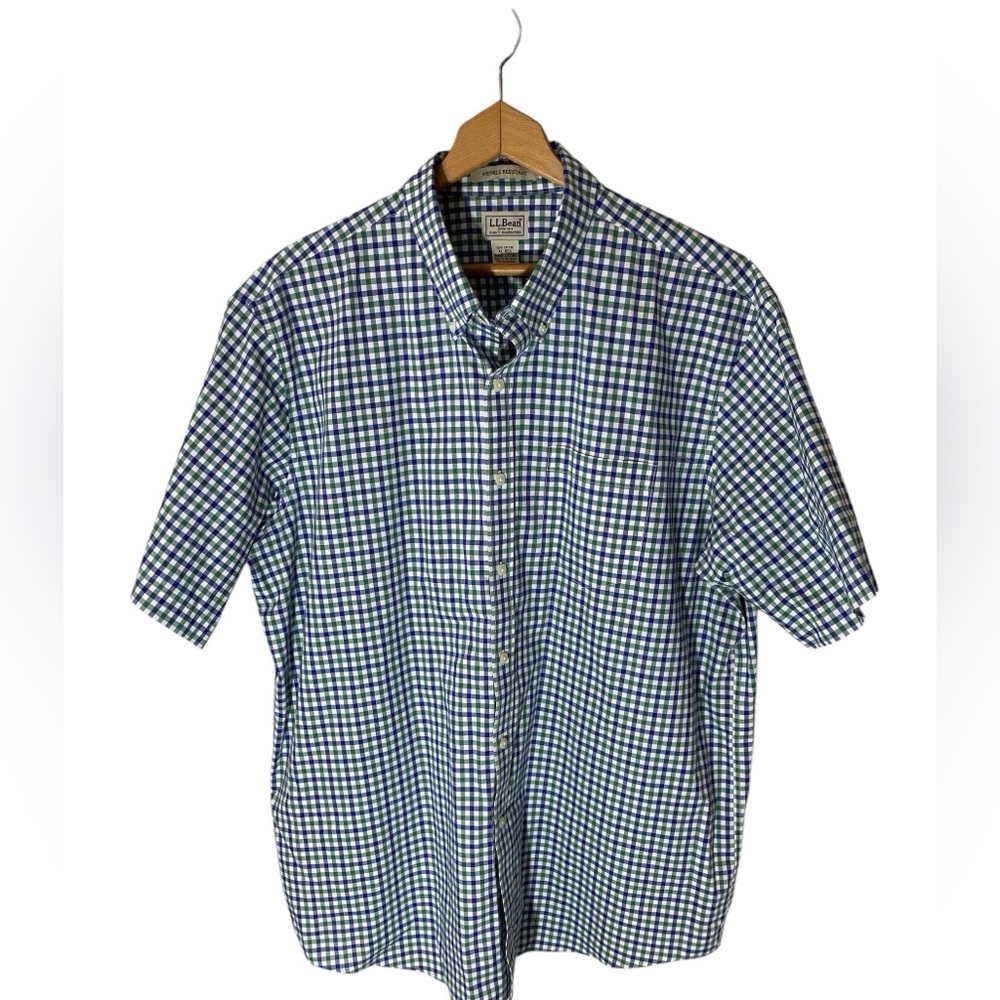 E2- L.L.Bean Blue Checkered Men's Sizs XL - Reg wrinkle resistant Shirt